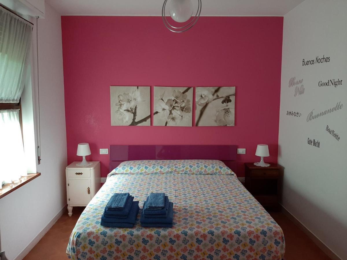 Appartamento Genziana - Con Vista Piscina E Garage Sirmione Exterior photo