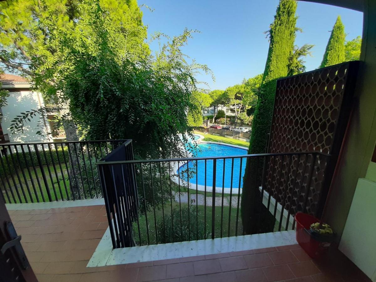 Appartamento Genziana - Con Vista Piscina E Garage Sirmione Exterior photo