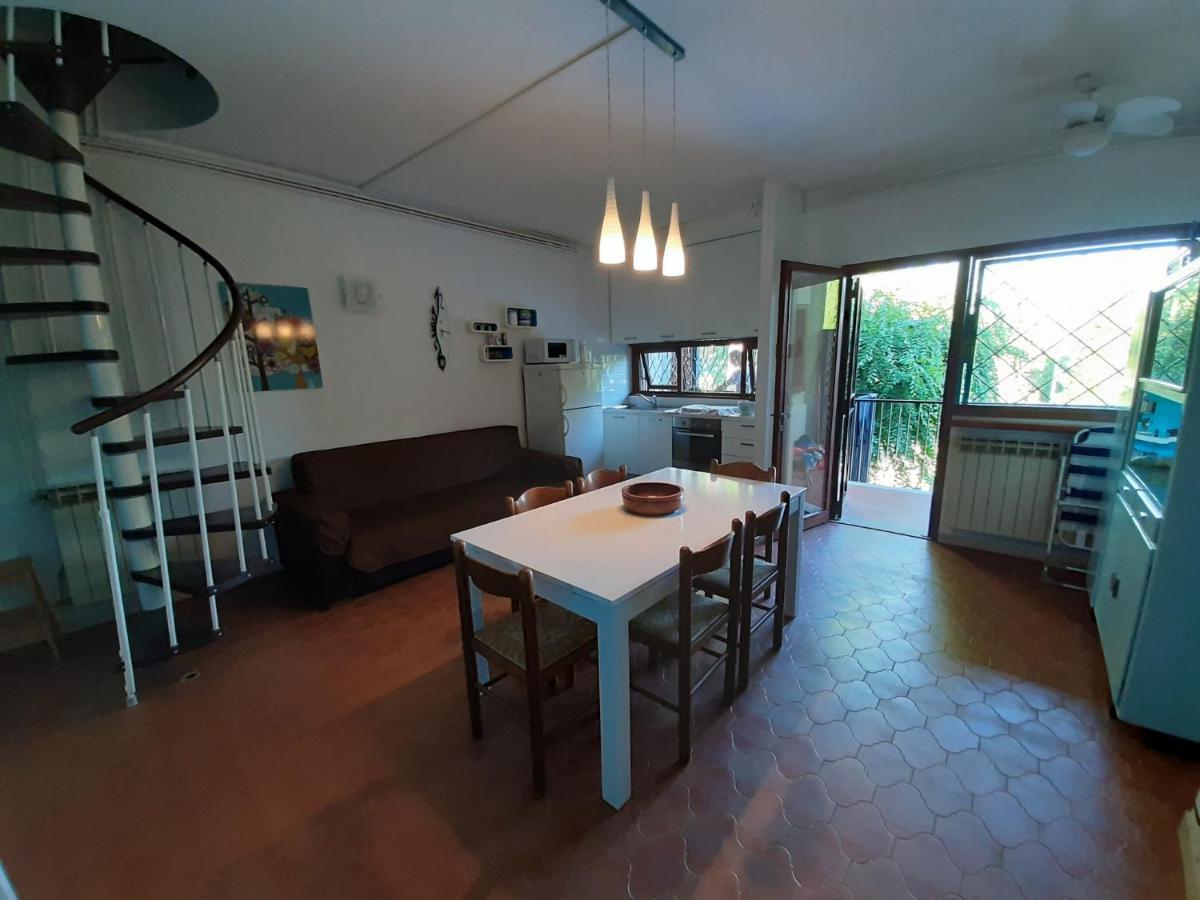Appartamento Genziana - Con Vista Piscina E Garage Sirmione Exterior photo