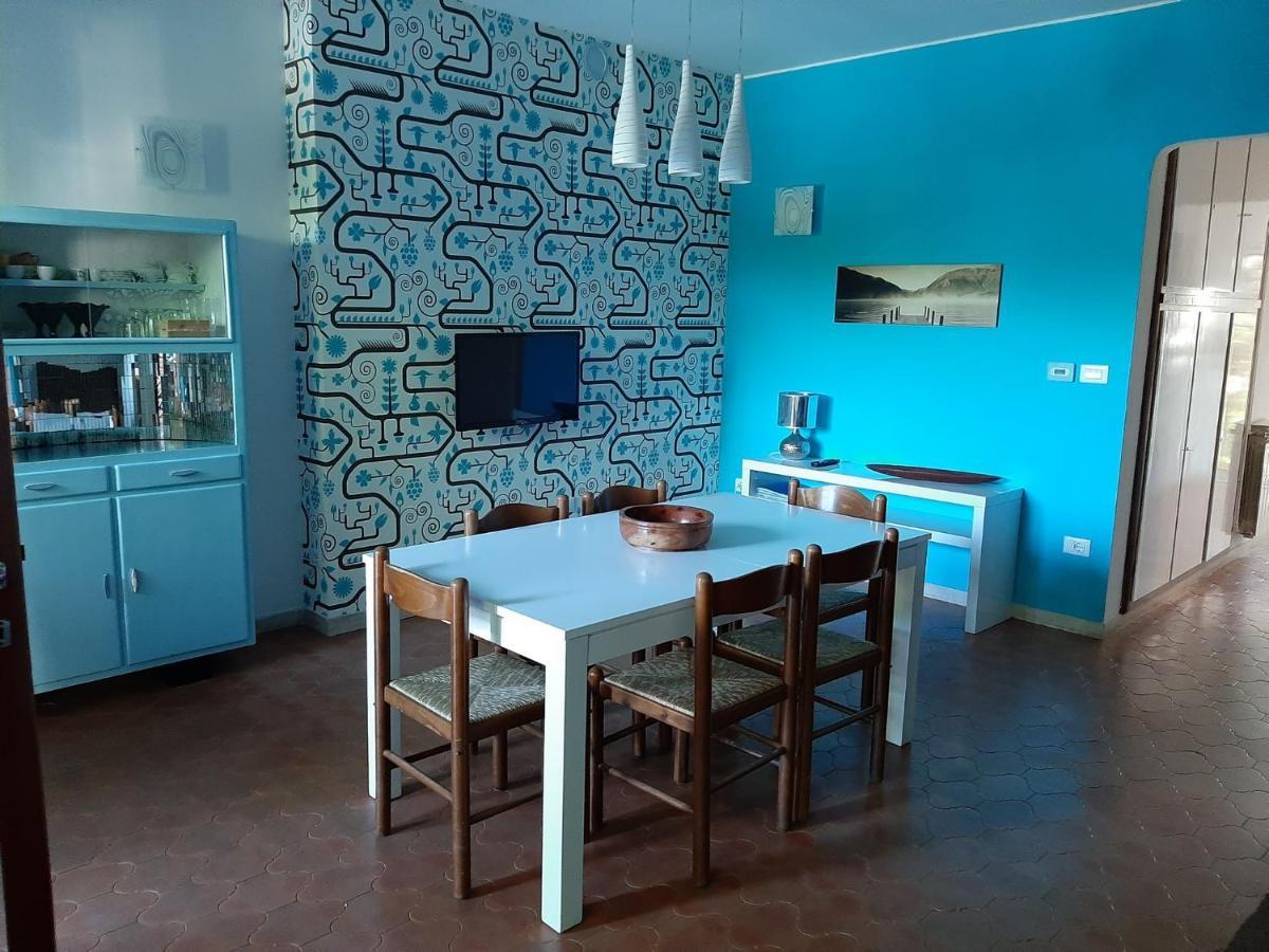 Appartamento Genziana - Con Vista Piscina E Garage Sirmione Exterior photo