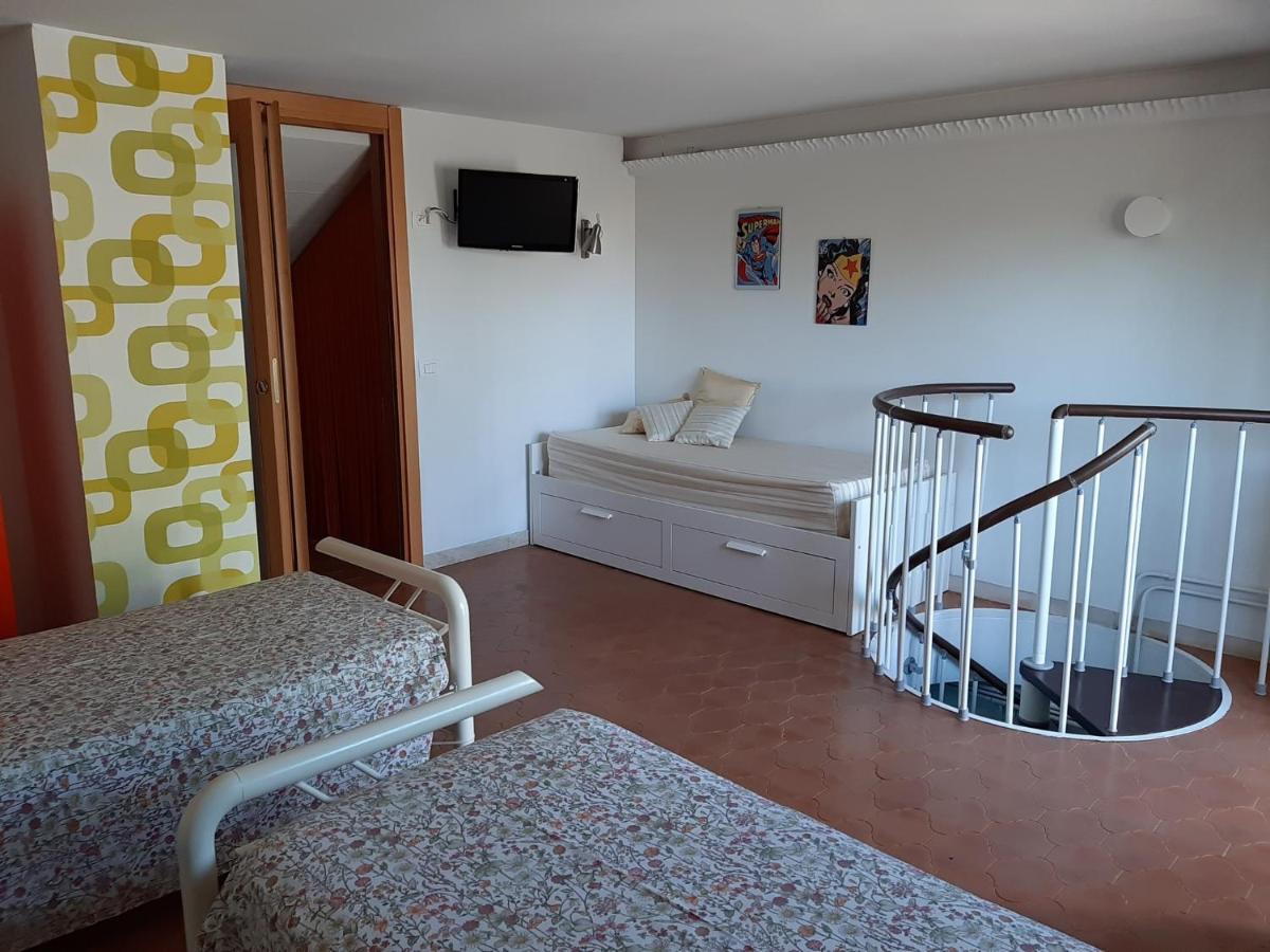 Appartamento Genziana - Con Vista Piscina E Garage Sirmione Exterior photo